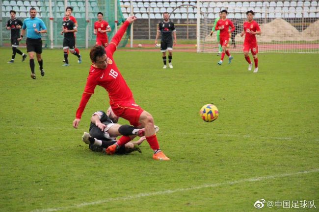 亚洲三级免费观看